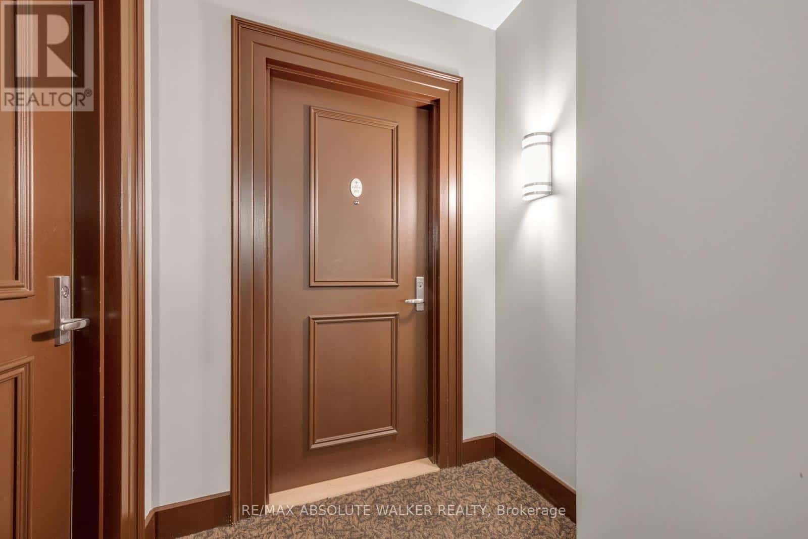 207 - 90 LANDRY STREET — Ottawa - Photo 5 of 31