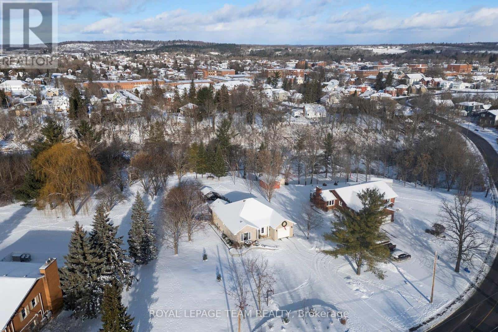 230 OPEONGO ROAD — Renfrew - Photo 3 of 50