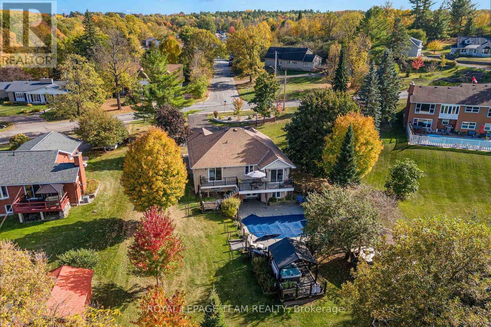 230 OPEONGO ROAD — Renfrew - Photo 4 of 50