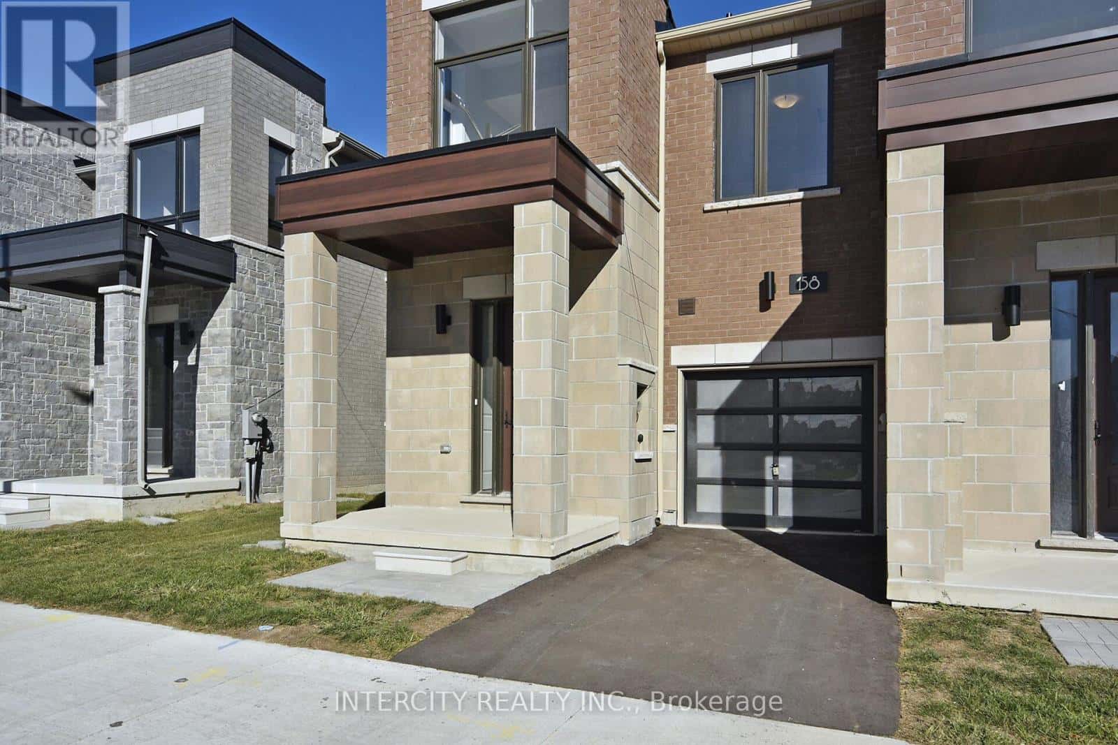 158 MUMBAI DRIVE — Markham (Middlefield) - Photo 3 of 39