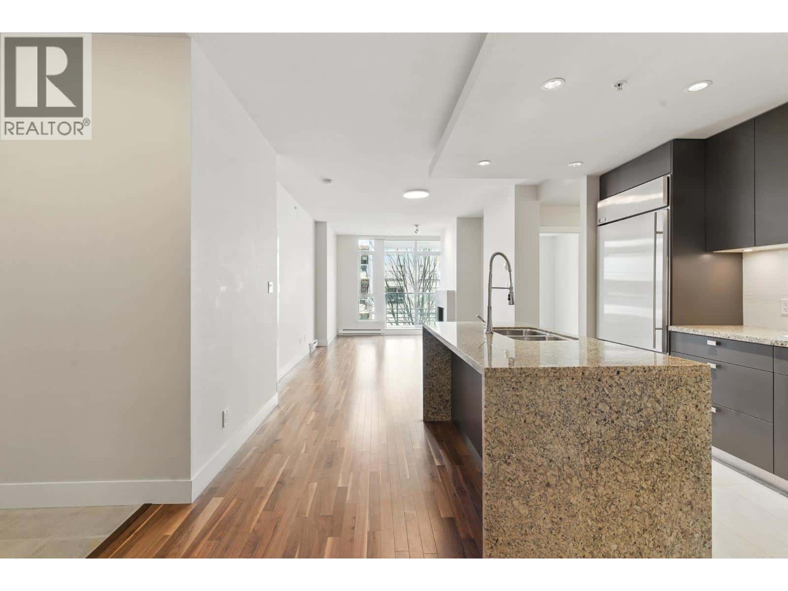 305 6080 IONA DRIVE — Vancouver - Photo 3 of 29