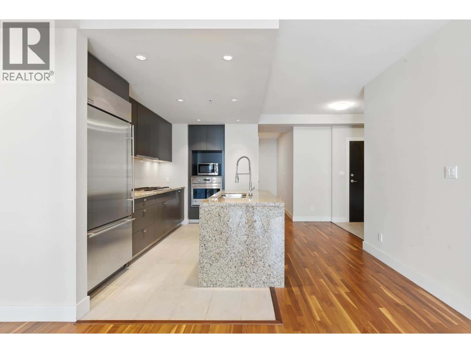 305 6080 IONA DRIVE — Vancouver - Photo 5 of 29