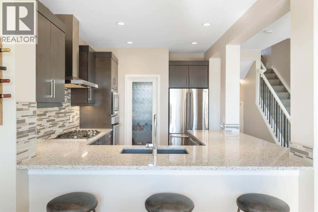 75 Buckskin Way — Cochrane - Photo 3 of 34