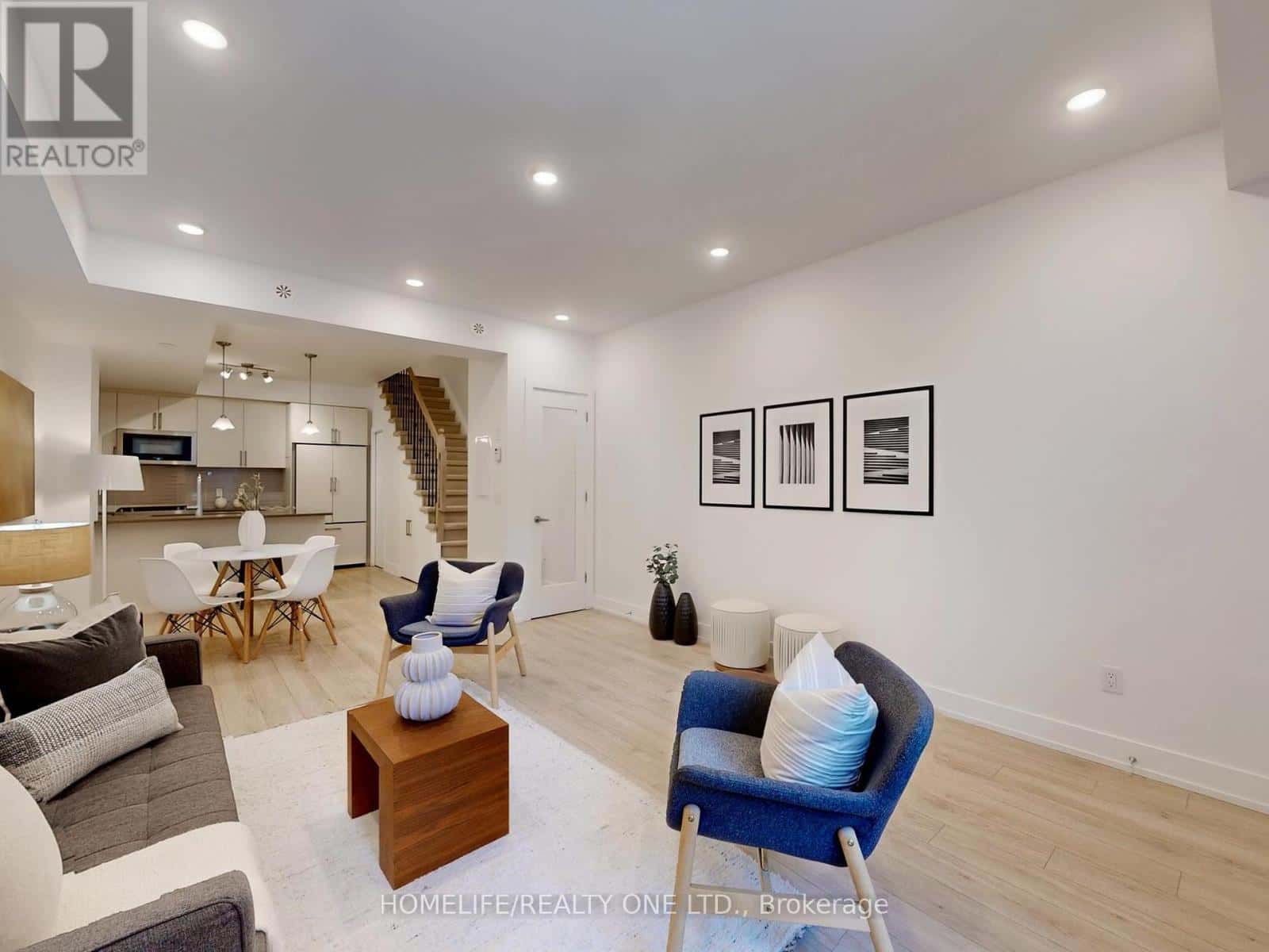 TH 41 - 3 ELSIE LANE — Toronto (Dovercourt-Wallace Emerson-Junction) - Photo 4 of 50