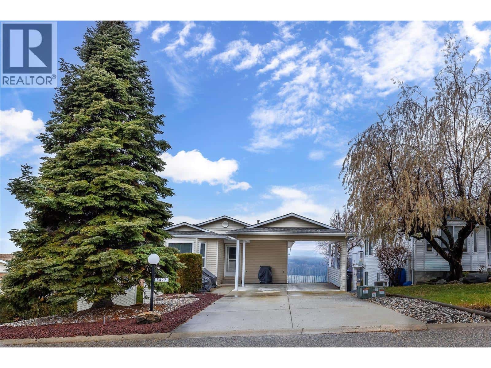 6427 Spencer Road — Kelowna - Photo 2 of 76