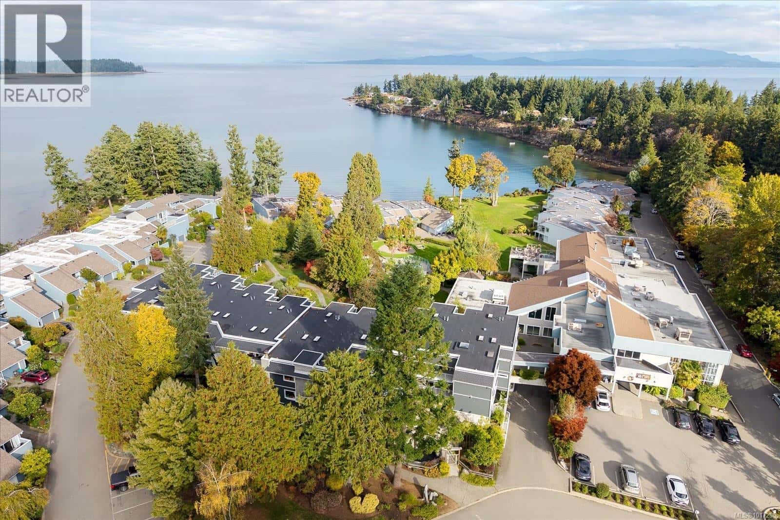 712 1600 Stroulger Rd — Nanoose Bay - Photo 2 of 47