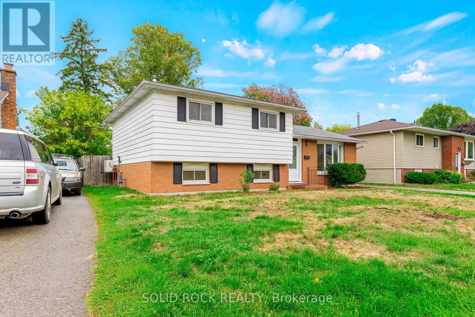 1301 ALWINGTON STREET — Brockville - Photo 2 of 27