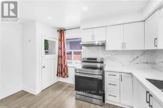 826 SCARBOROUGH GOLF CLUB ROAD — Toronto (Woburn) - Photo 4 of 10