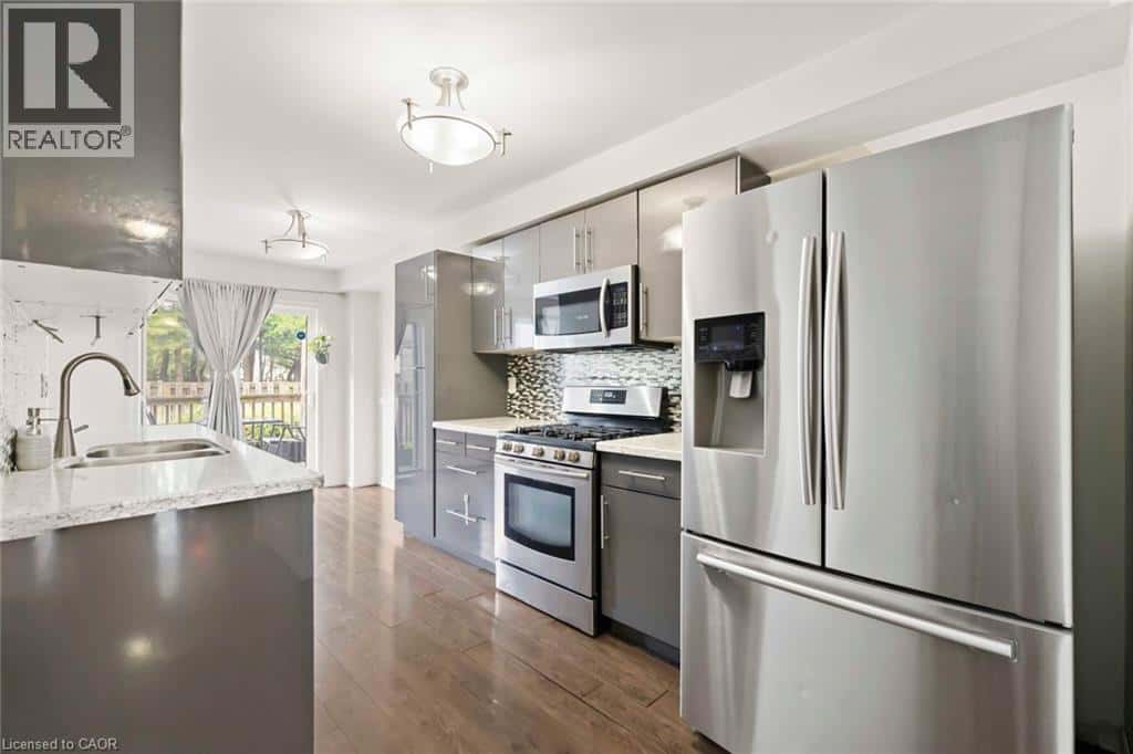 9 LAKESHORE Road Unit# 2 — St. Catharines - Photo 5 of 43