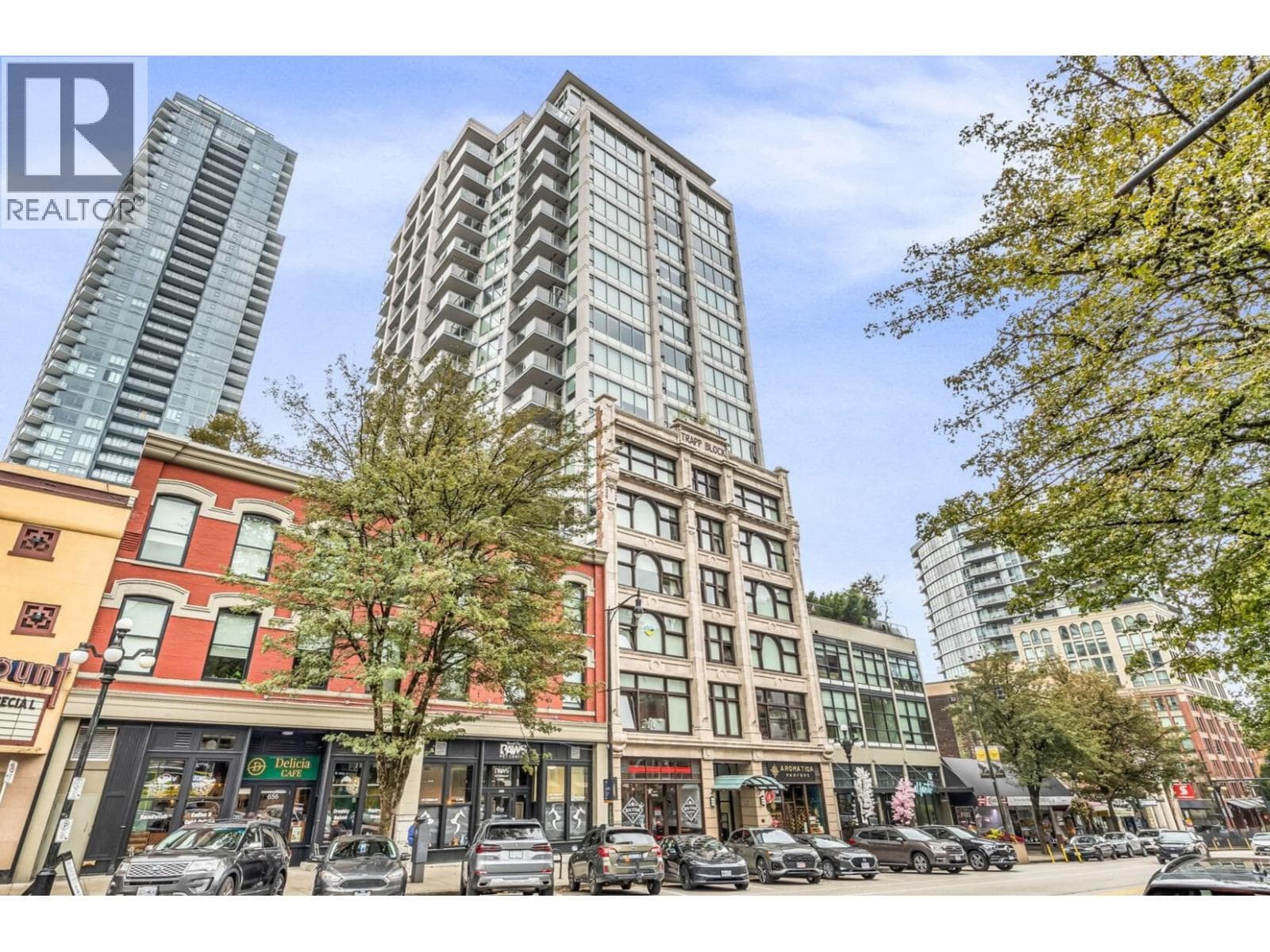 1105 668 COLUMBIA STREET — New Westminster - Main photo