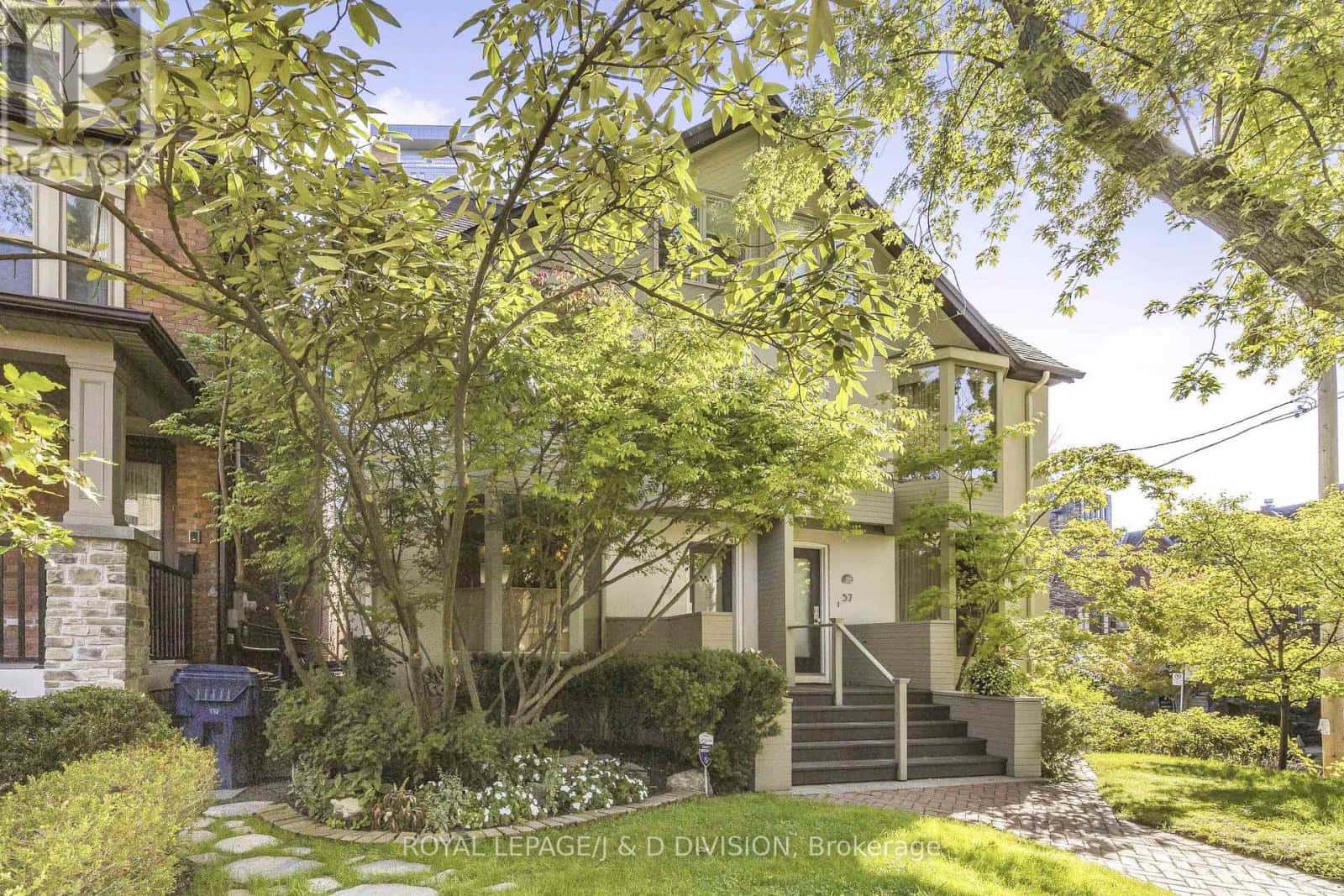 55 CHICORA AVENUE — Toronto (Annex) - Photo 2 of 30