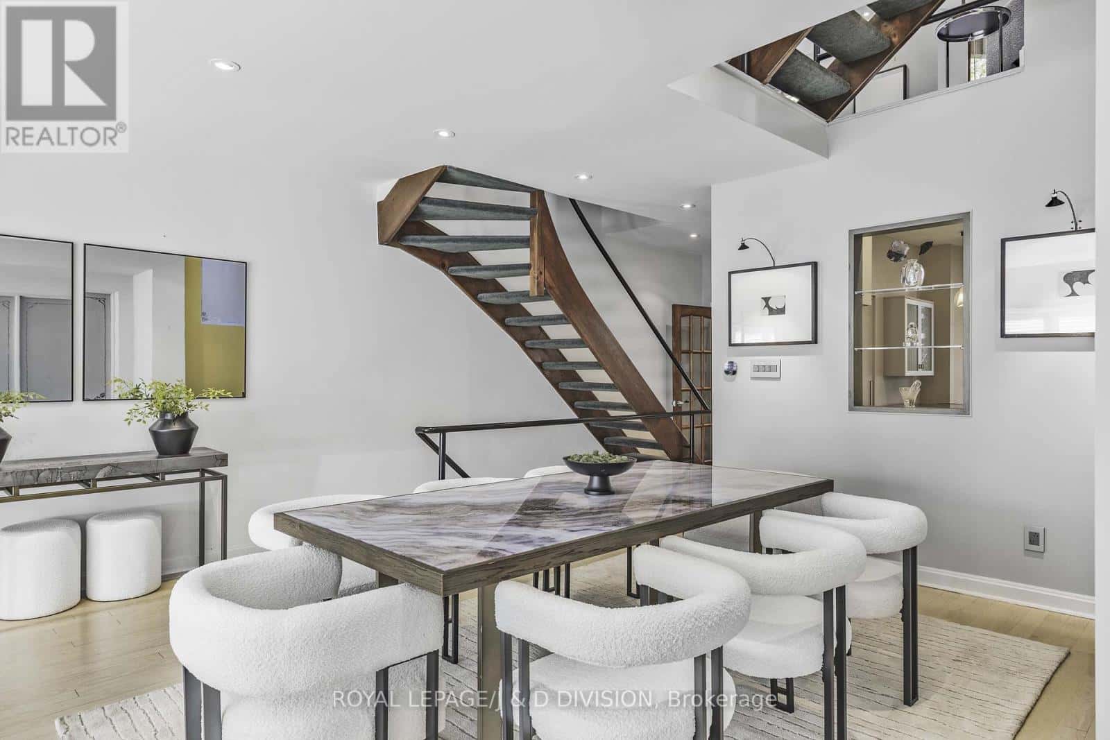 55 CHICORA AVENUE — Toronto (Annex) - Photo 3 of 30