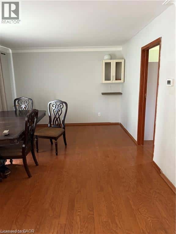 71 PUSEY Boulevard — Brantford - Photo 4 of 7