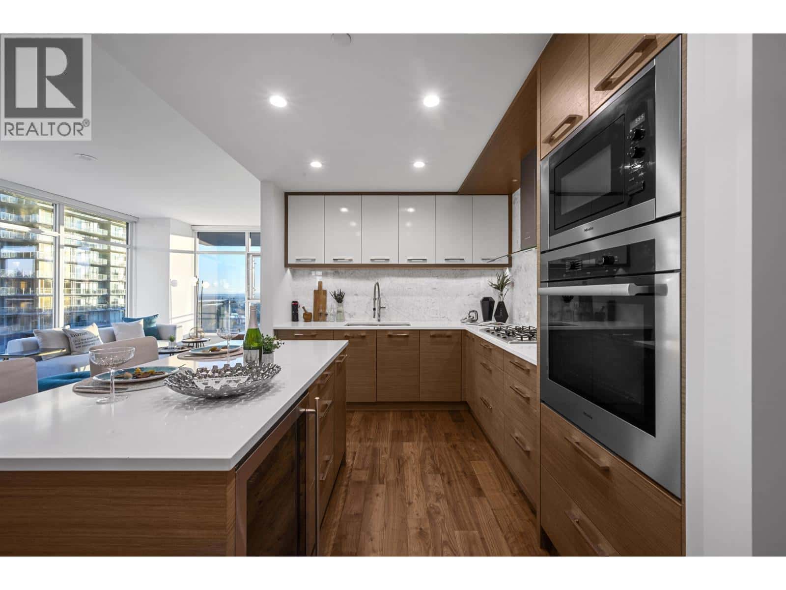 1005 4360 BERESFORD STREET — Burnaby - Photo 5 of 18