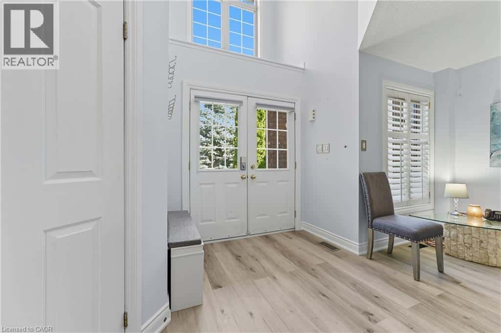 66 SUFFOLK Street — Ancaster - Photo 5 of 40