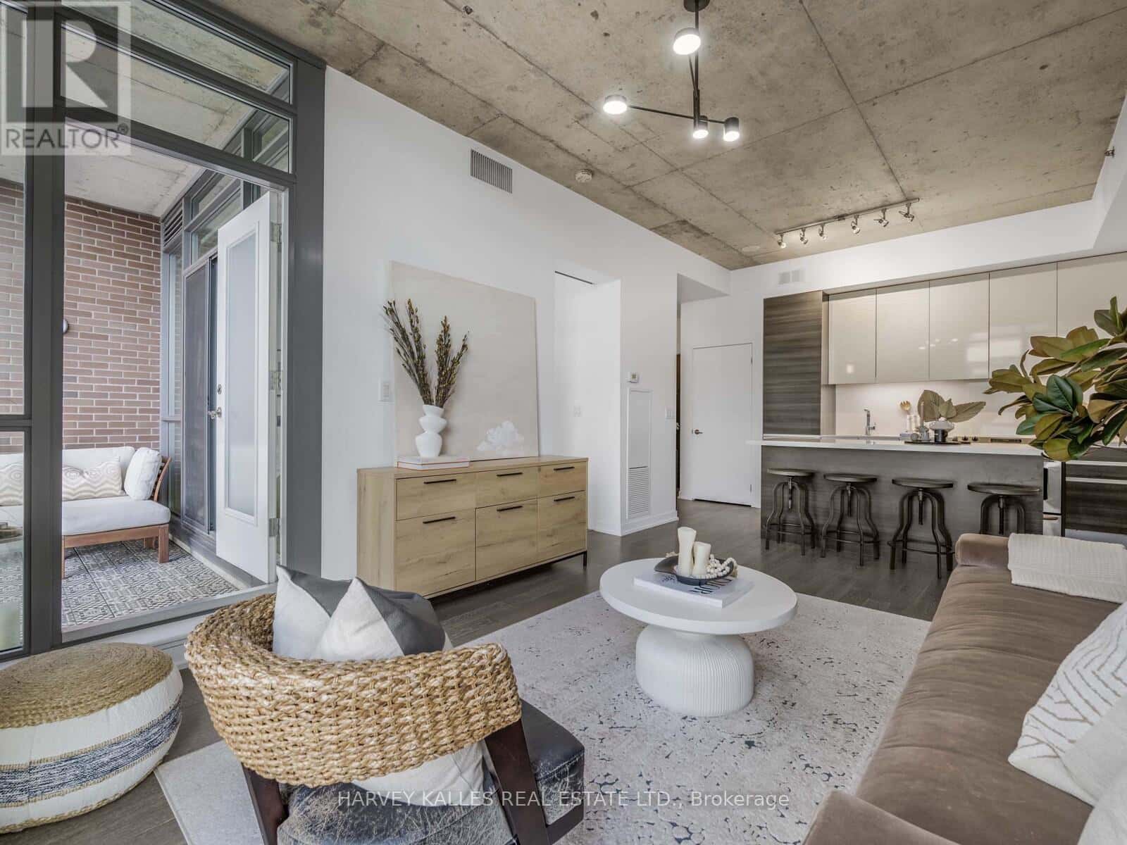 615 - 8 GLADSTONE AVENUE — Toronto (Little Portugal) - Photo 5 of 31