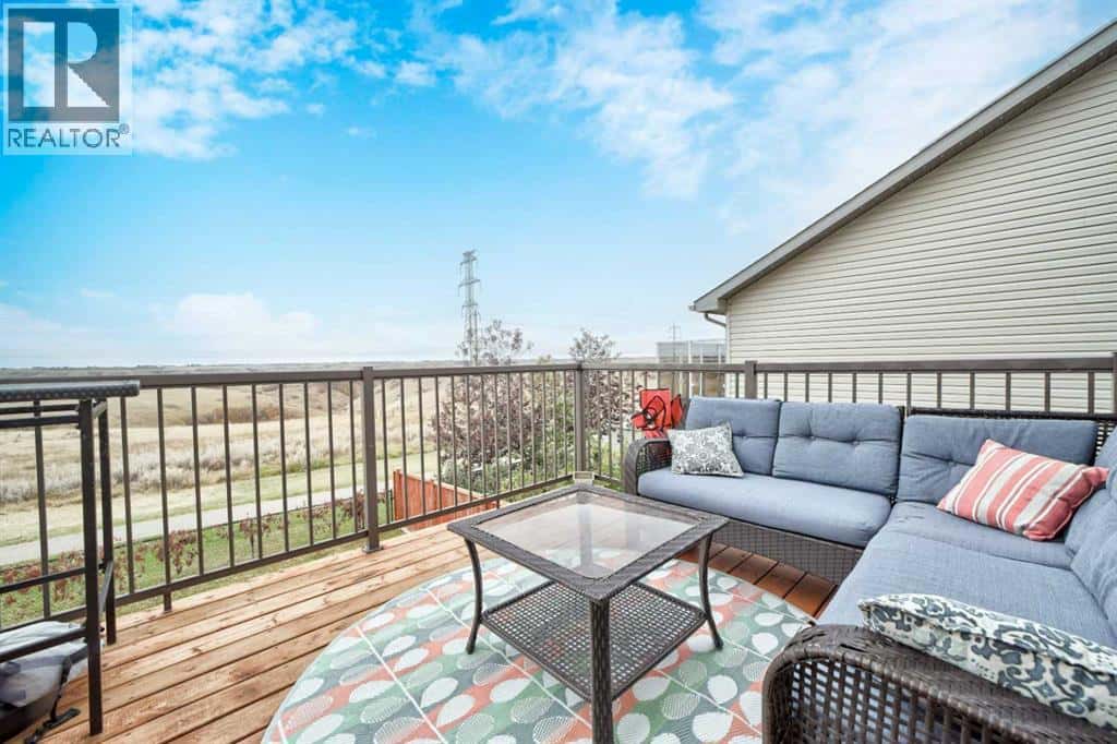 60 Alma Isobell Hodder Crescent N — Lethbridge - Photo 2 of 36