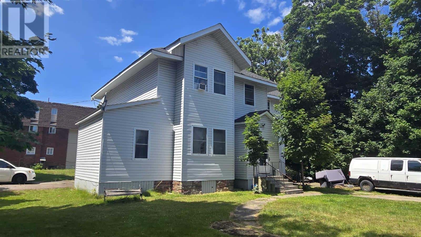 139 Church ST — Sault Ste. Marie - Photo 2 of 7