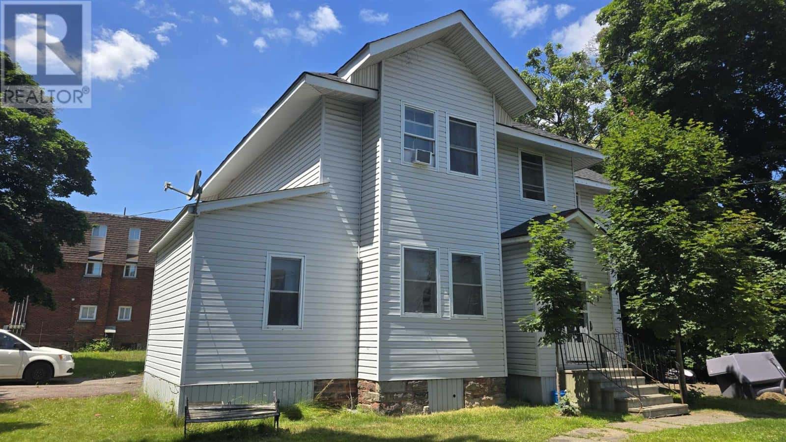 139 Church ST — Sault Ste. Marie - Photo 4 of 7