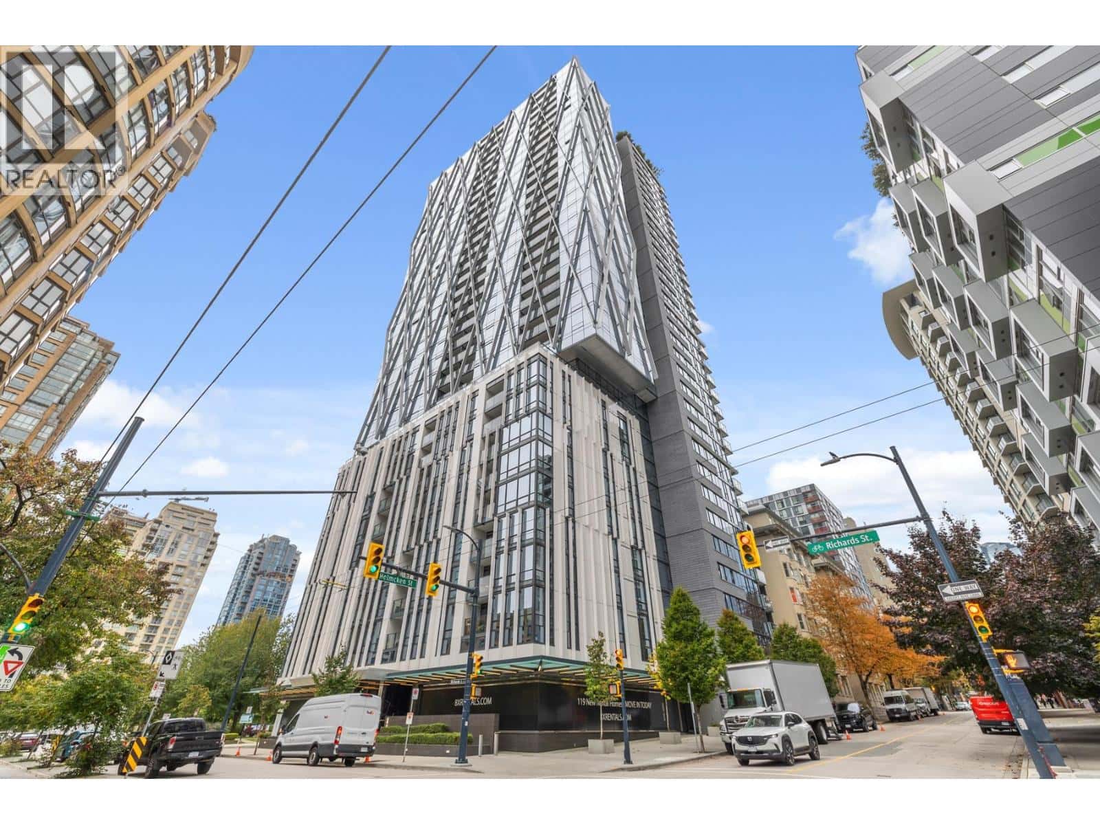 2208 1111 RICHARDS STREET — Vancouver - Photo 2 of 40