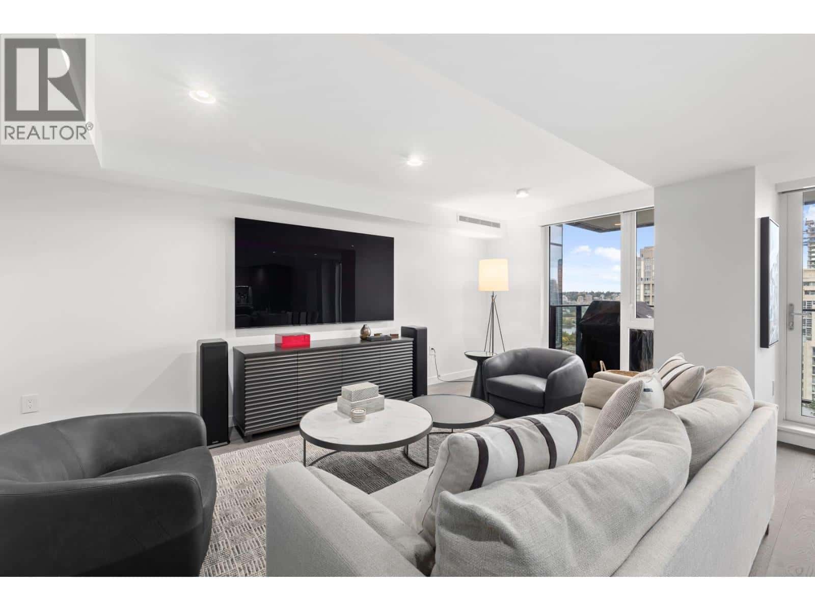 2208 1111 RICHARDS STREET — Vancouver - Photo 5 of 40