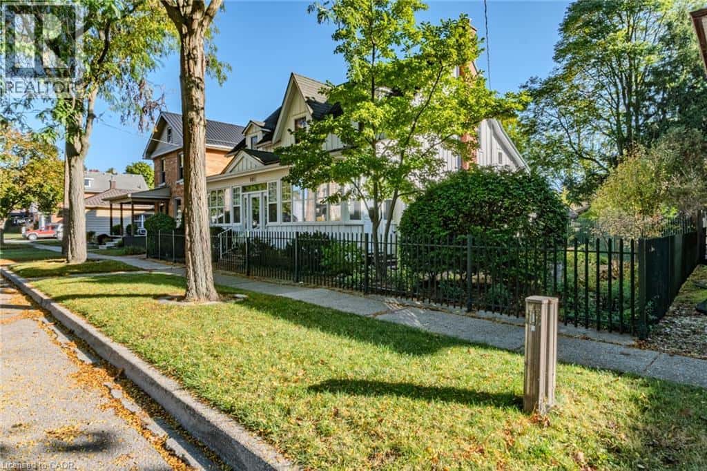 181 TALBOT Street S — Simcoe - Photo 3 of 49