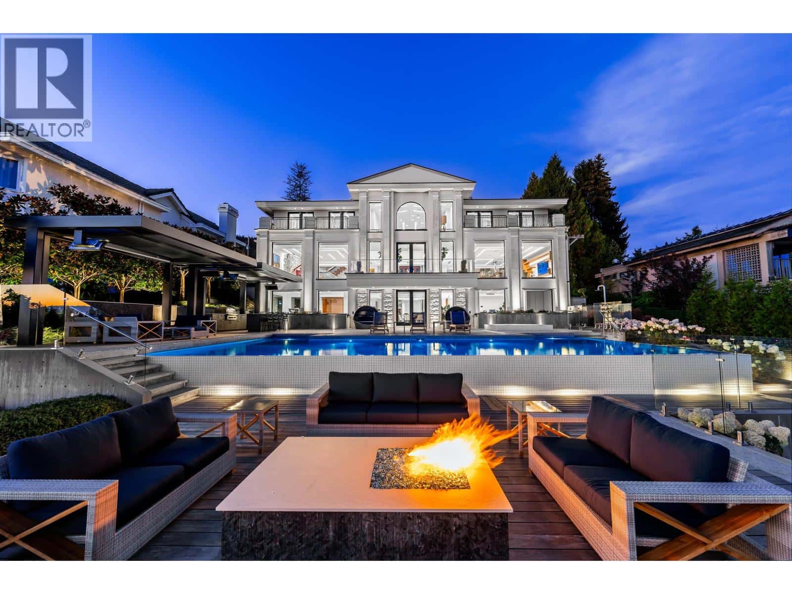 961 KING GEORGES WAY — West Vancouver, British Columbia - Photo 3 of 40