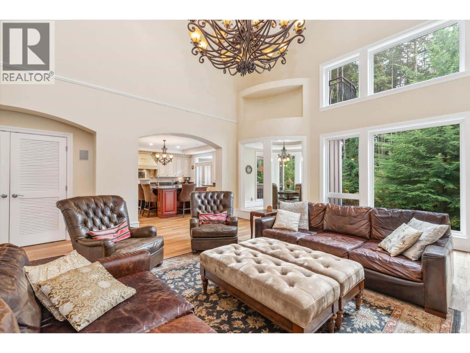 320 FORESTVIEW LANE — Anmore, British Columbia - Photo 4 of 37