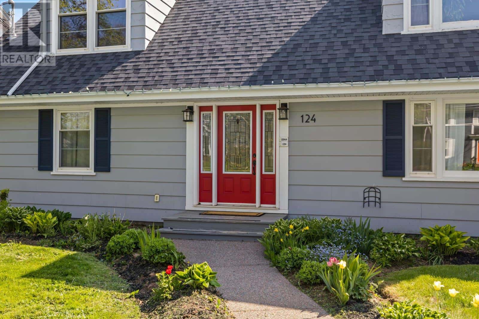 124 A&B North River Road — Brighton - Photo 3 of 50