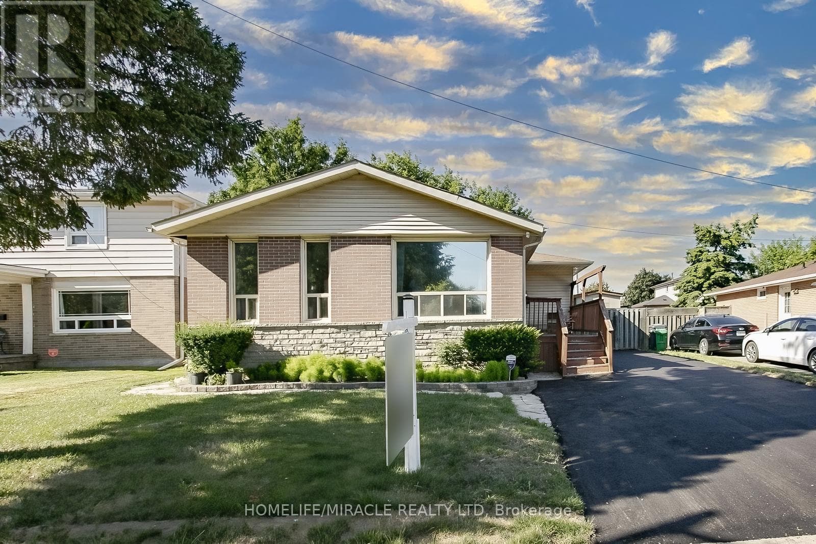 46 REIGATE AVENUE — Brampton (Madoc) - Main photo