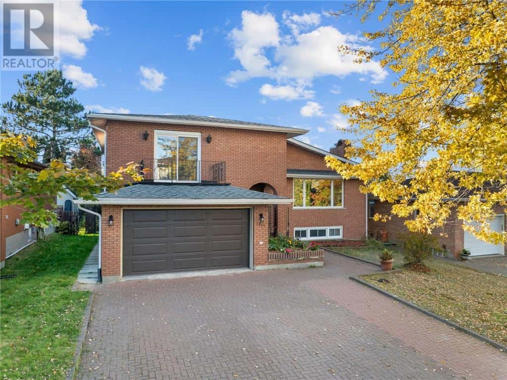 1957 Southview Drive — Sudbury, Ontario - Photo 3 of 89