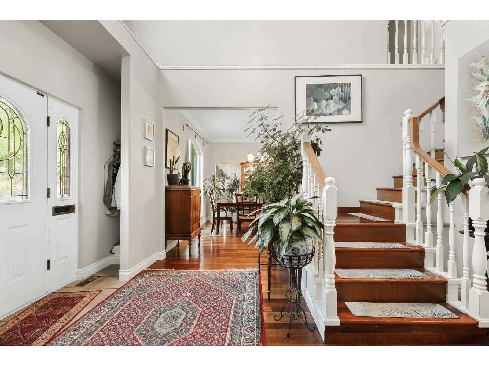 18152 58 AVENUE — Surrey, British Columbia - Photo 4 of 33