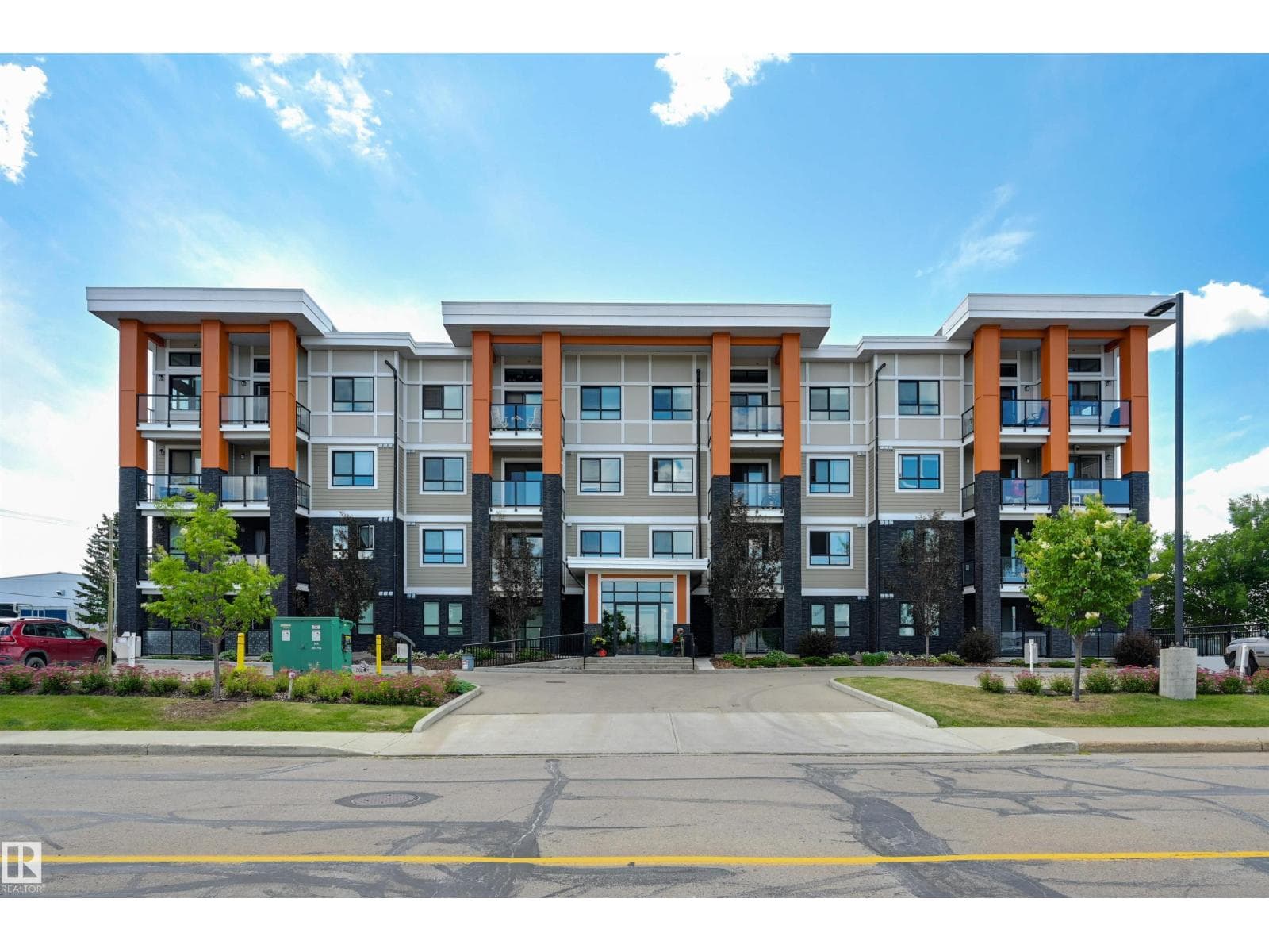 #205 17 COLUMBIA AVENUE — Devon - Main photo