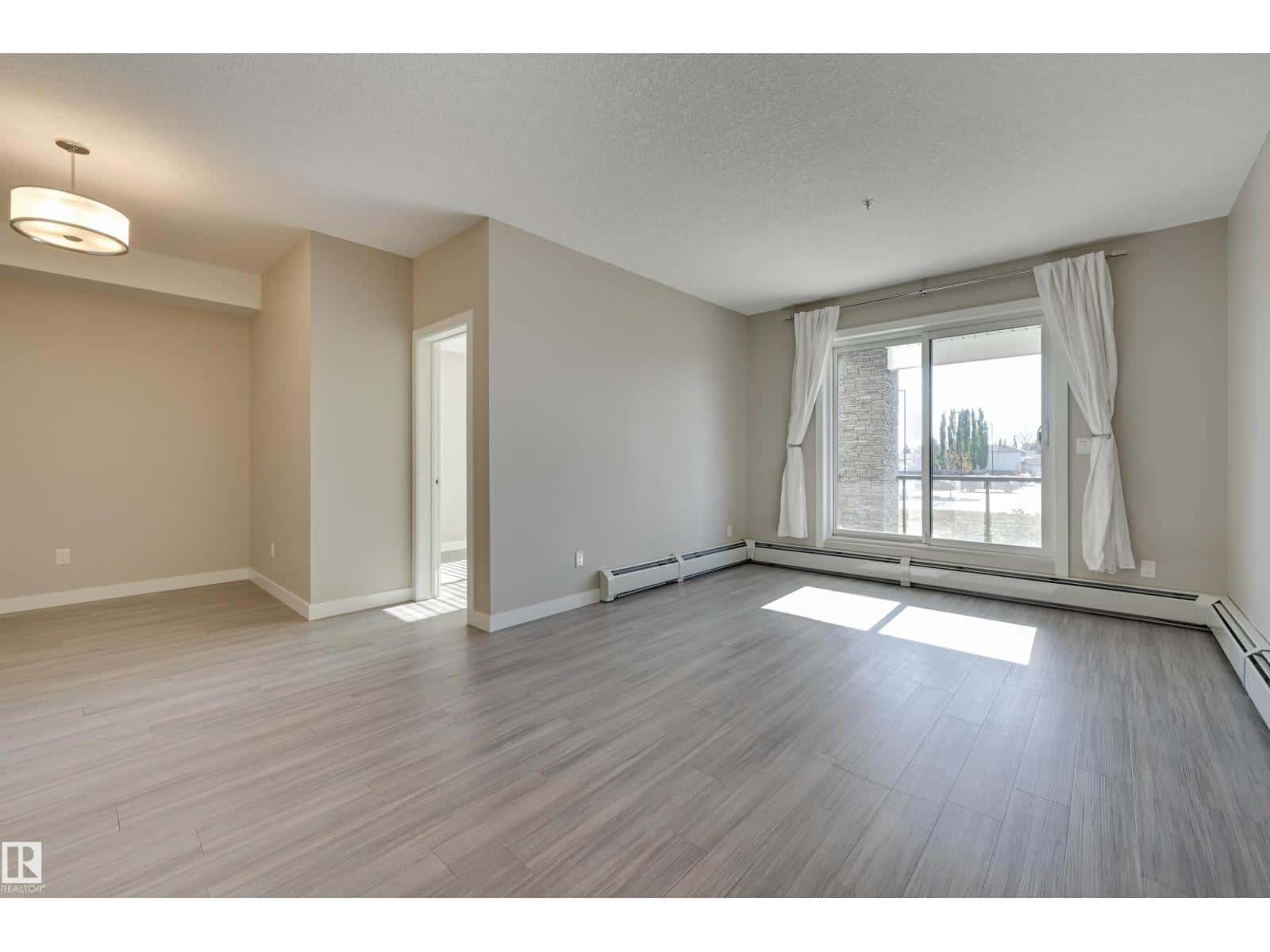 #205 17 COLUMBIA AVENUE — Devon - Photo 4 of 39