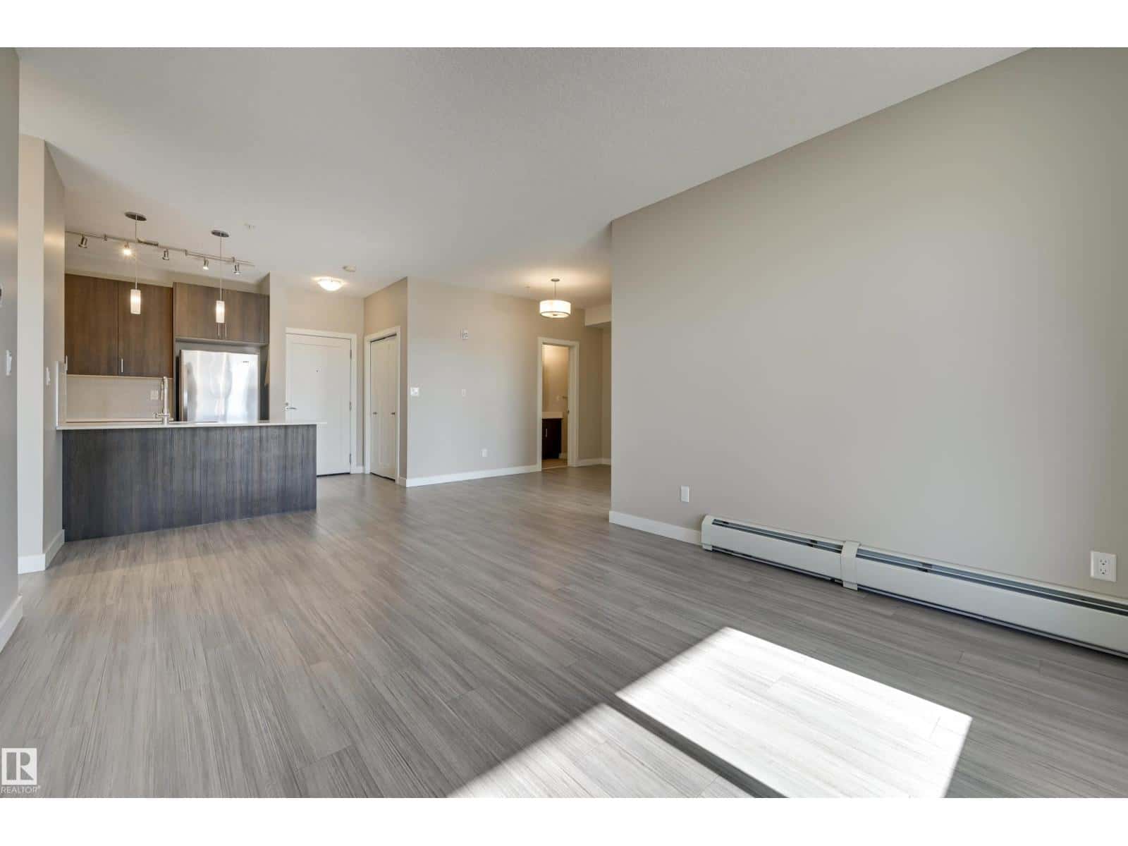 #205 17 COLUMBIA AVENUE — Devon - Photo 5 of 39