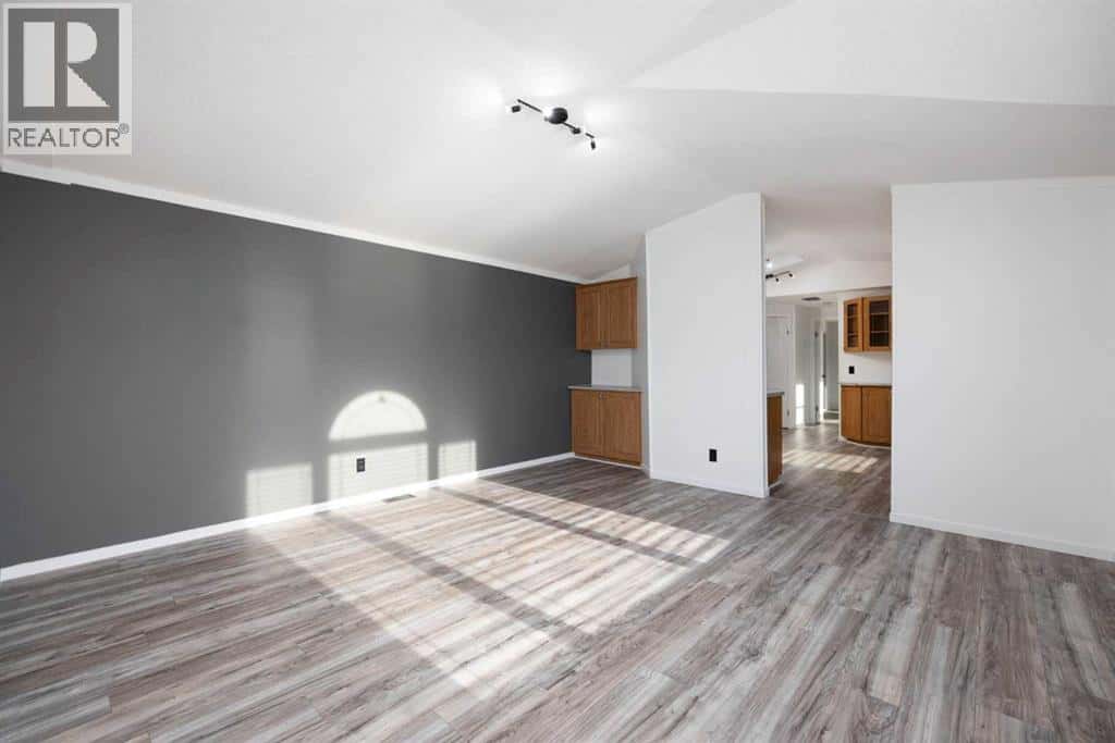 125 Waterhouse Street — Fort McMurray - Photo 5 of 46