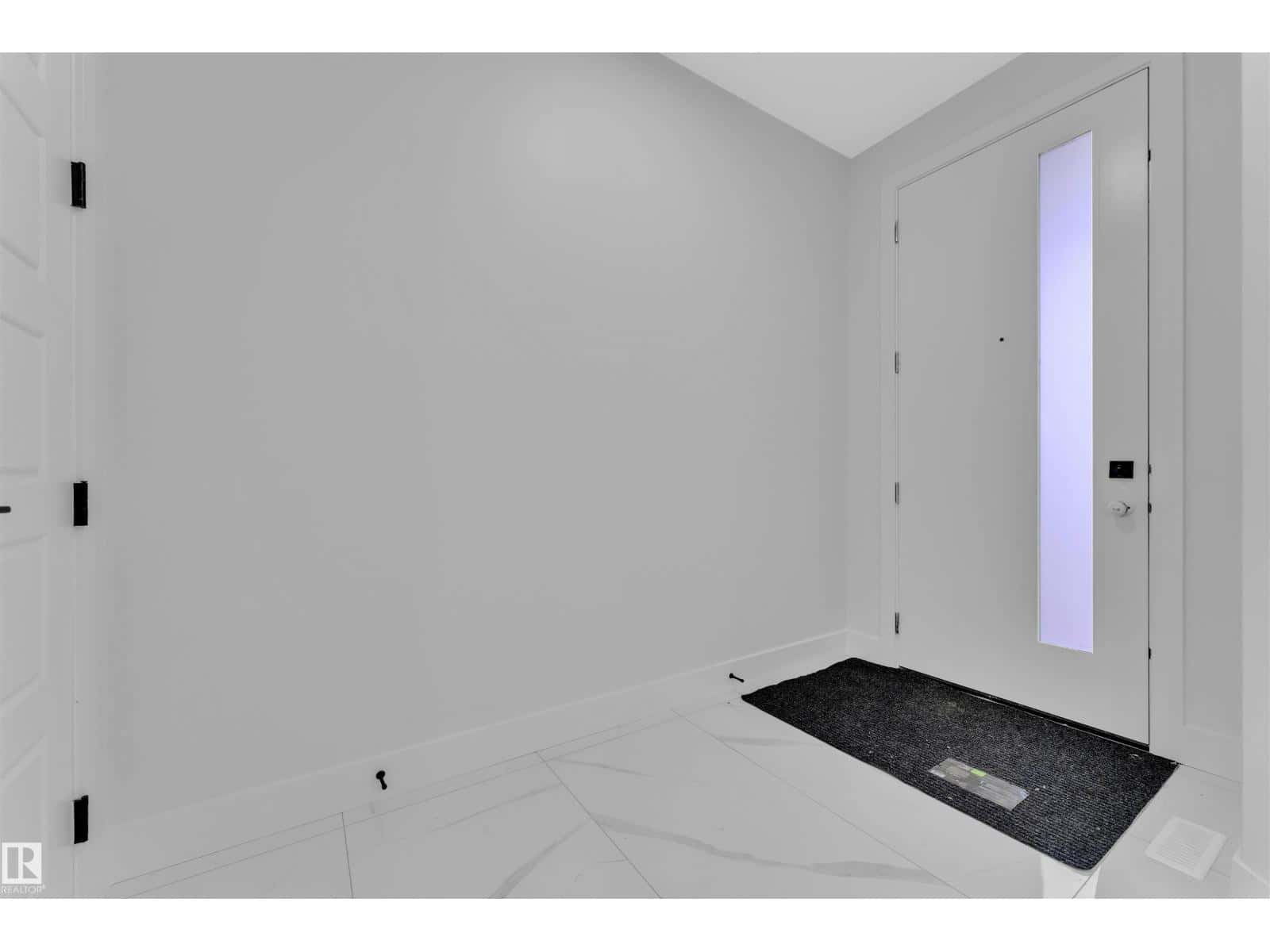 22835 80 AV NW — Edmonton - Photo 4 of 43