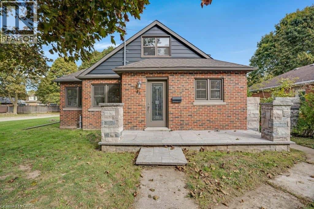 43 DUDHOPE Avenue — Cambridge, Ontario - Photo 2 of 50