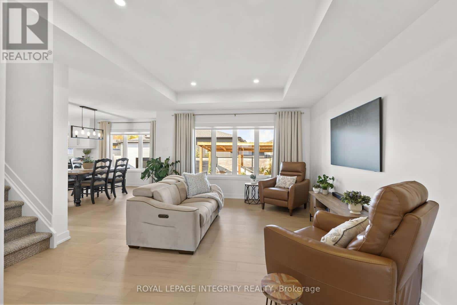 204 HYBRID STREET — Russell - Photo 4 of 30