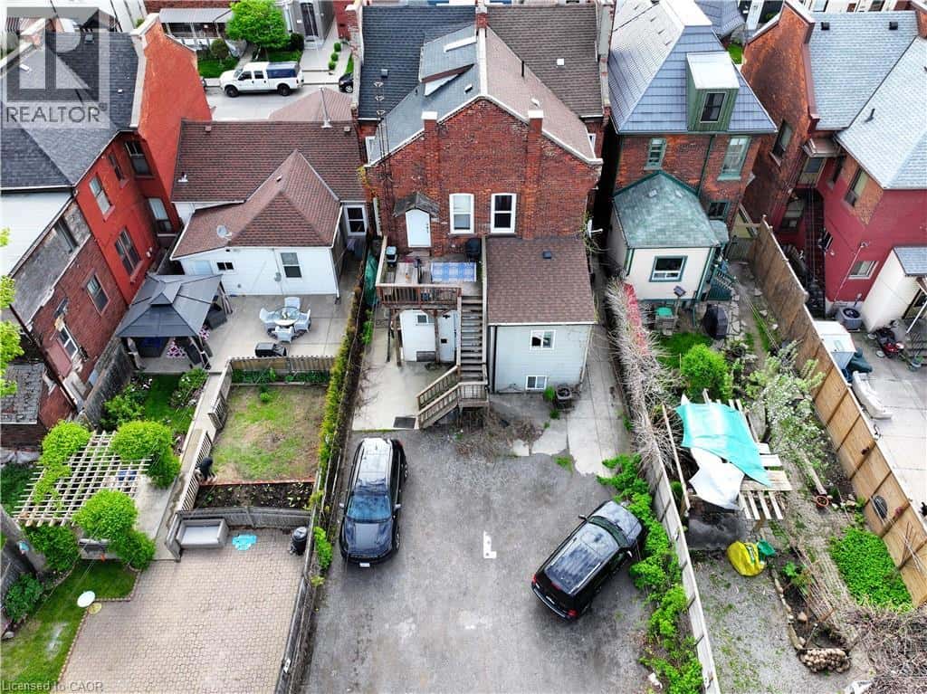 163 EMERALD Street N — Hamilton - Photo 3 of 40