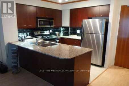 810 - 1403 ROYAL YORK ROAD — Toronto (Humber Heights) - Photo 4 of 14