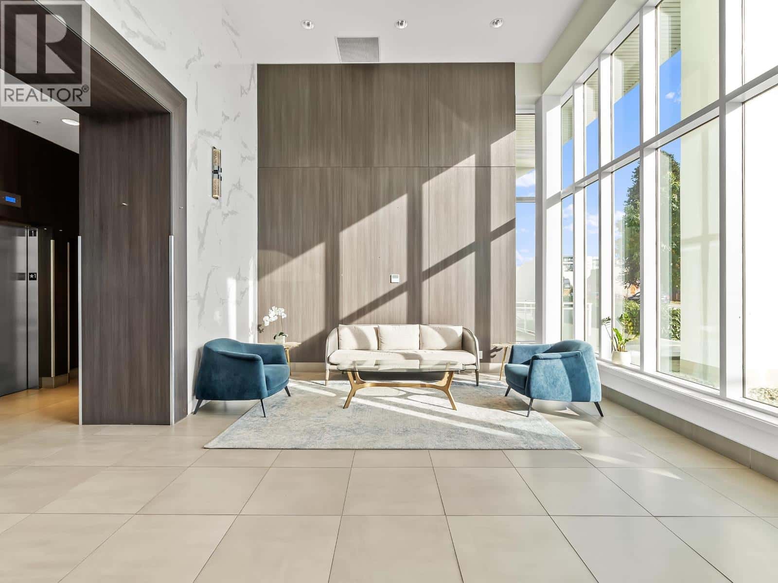 CH3 5051 IMPERIAL STREET — Burnaby - Photo 3 of 40