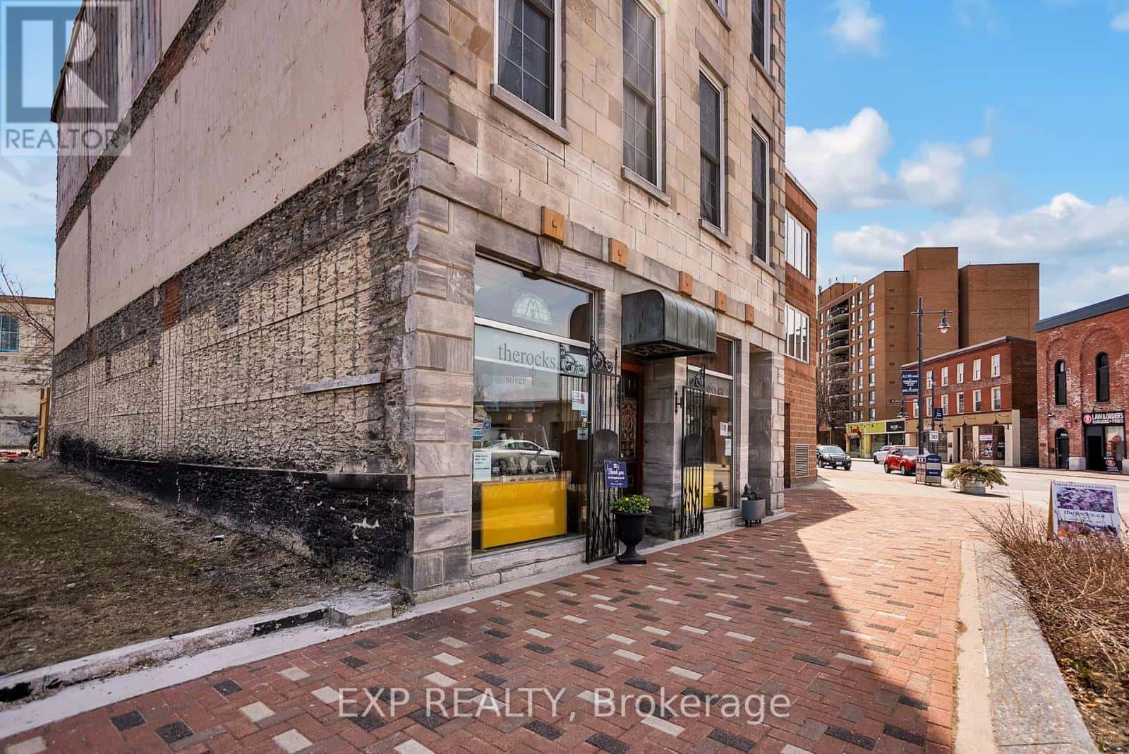 1 - 393 FRONT STREET — Belleville (Belleville Ward) - Photo 2 of 27