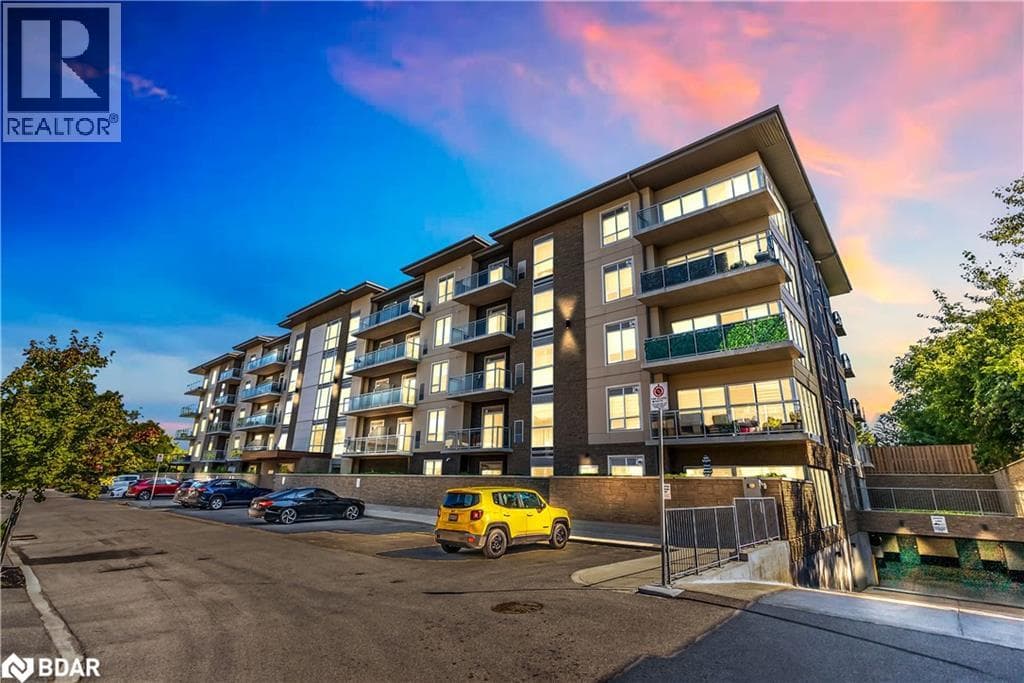 16 MARKLE Crescent Unit# 206 — Ancaster - Main photo