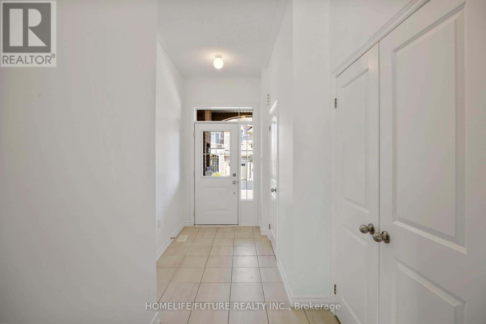 10 BRENT CRESCENT — Clarington (Bowmanville) - Photo 5 of 41