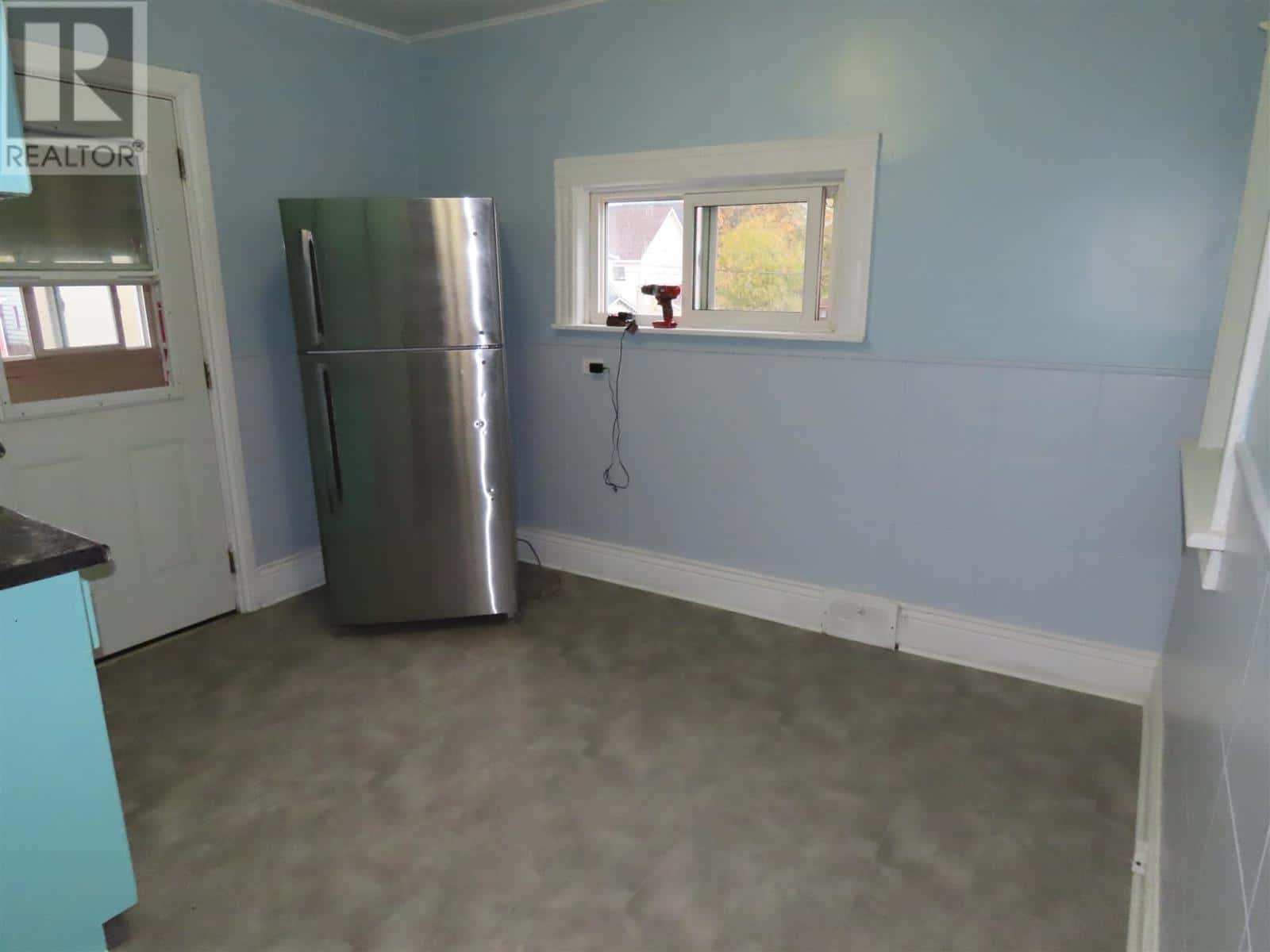 365 Wellington ST — Sault Ste Marie - Photo 3 of 15