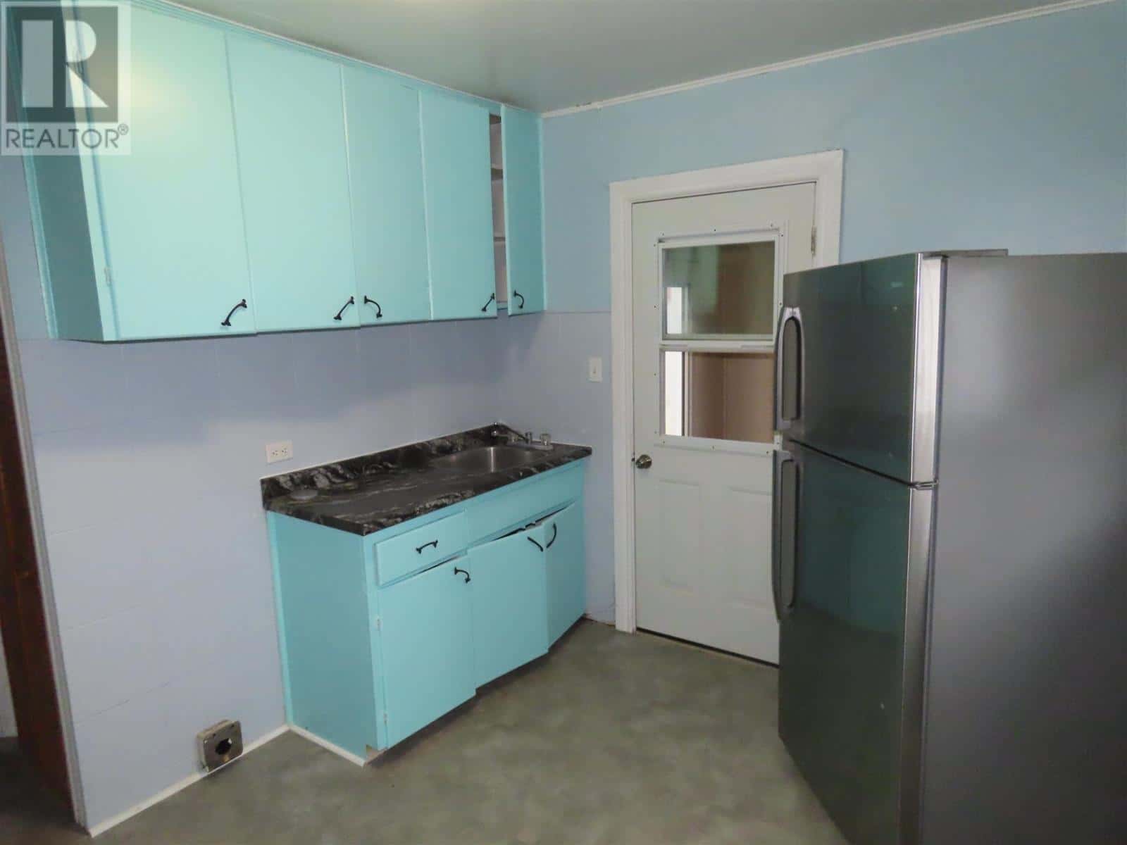 365 Wellington ST — Sault Ste Marie - Photo 4 of 15