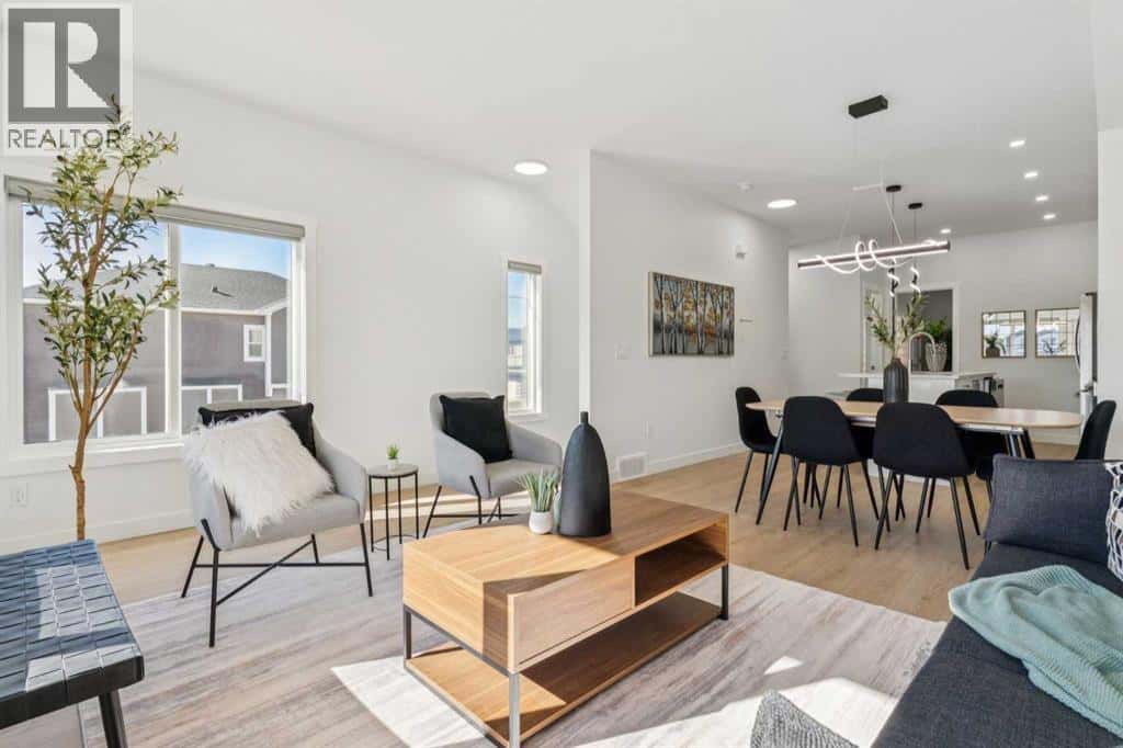 101, 95 Saddlecrest Circle NE — Calgary - Photo 2 of 27