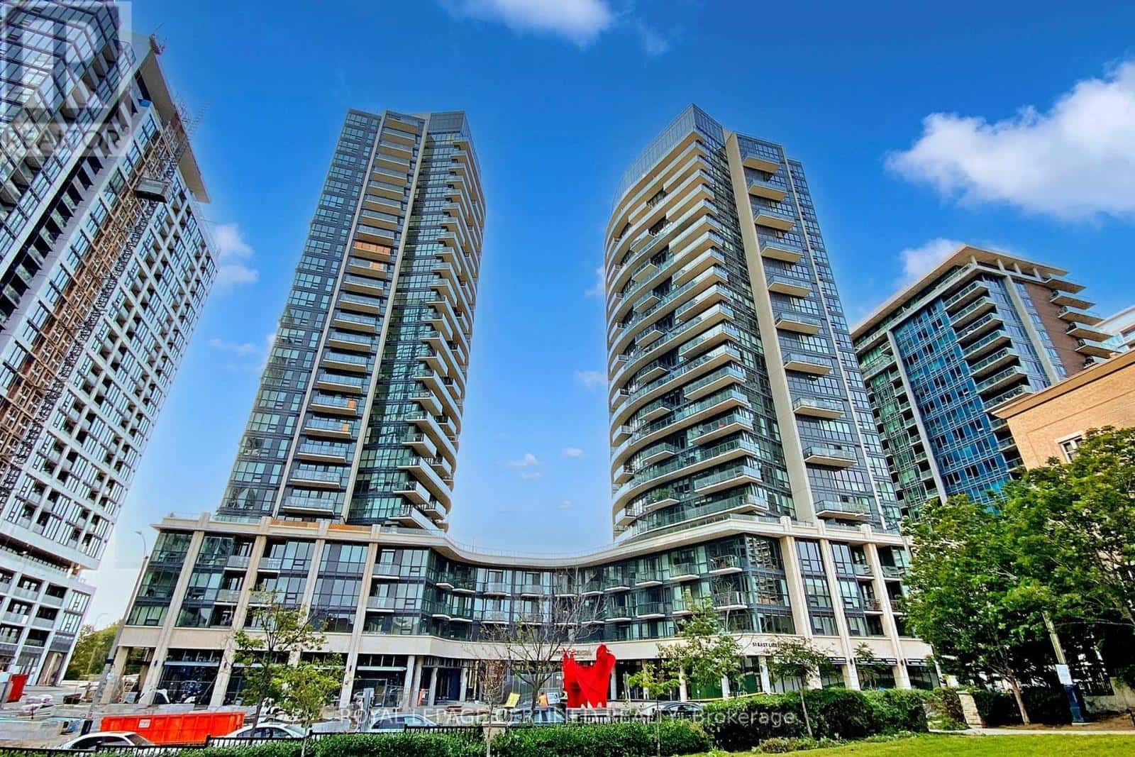 2003 - 51 EAST LIBERTY STREET — Toronto (Niagara) - Photo 2 of 42