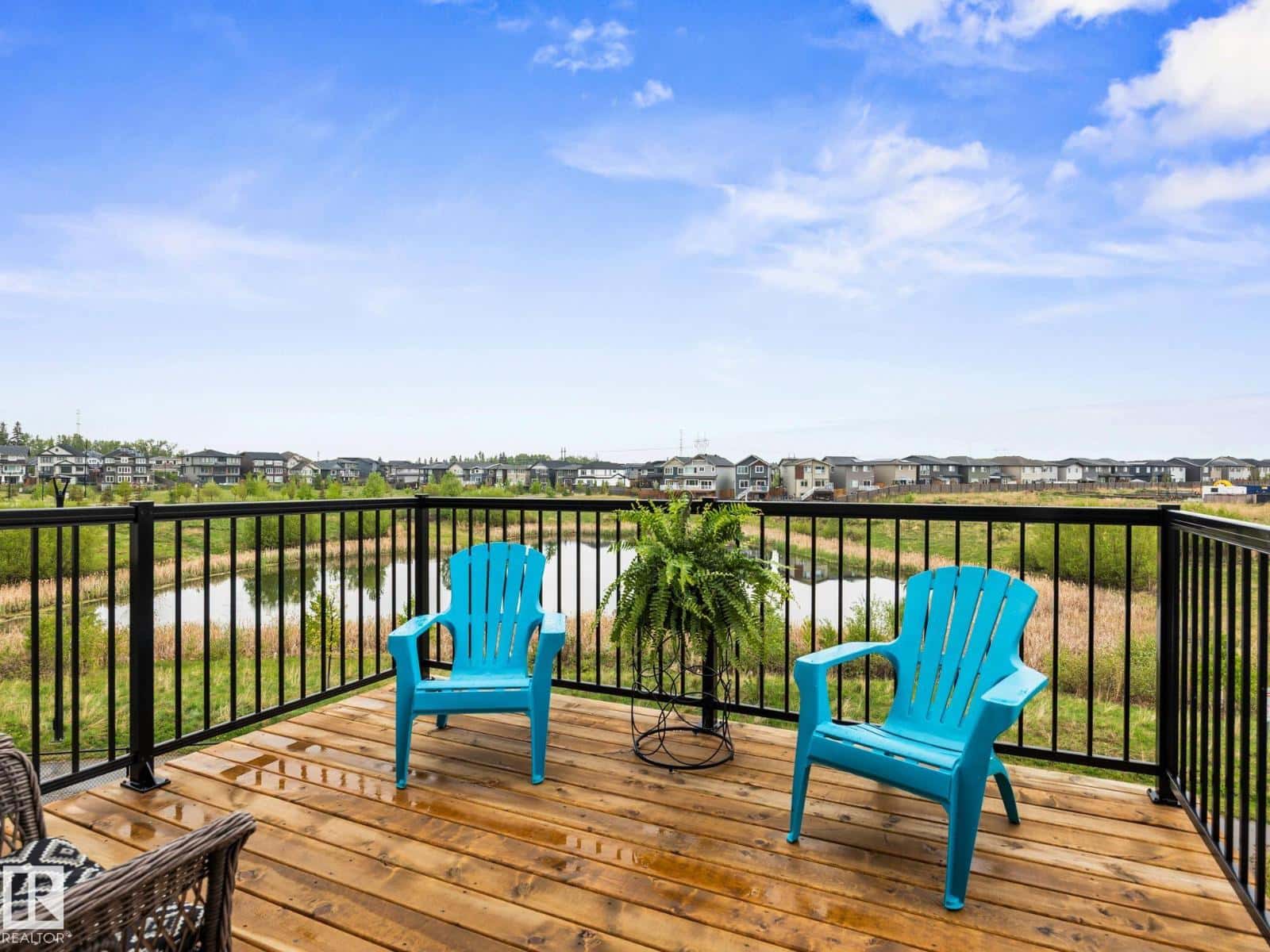 20309 25A AV NW — Edmonton - Photo 5 of 72